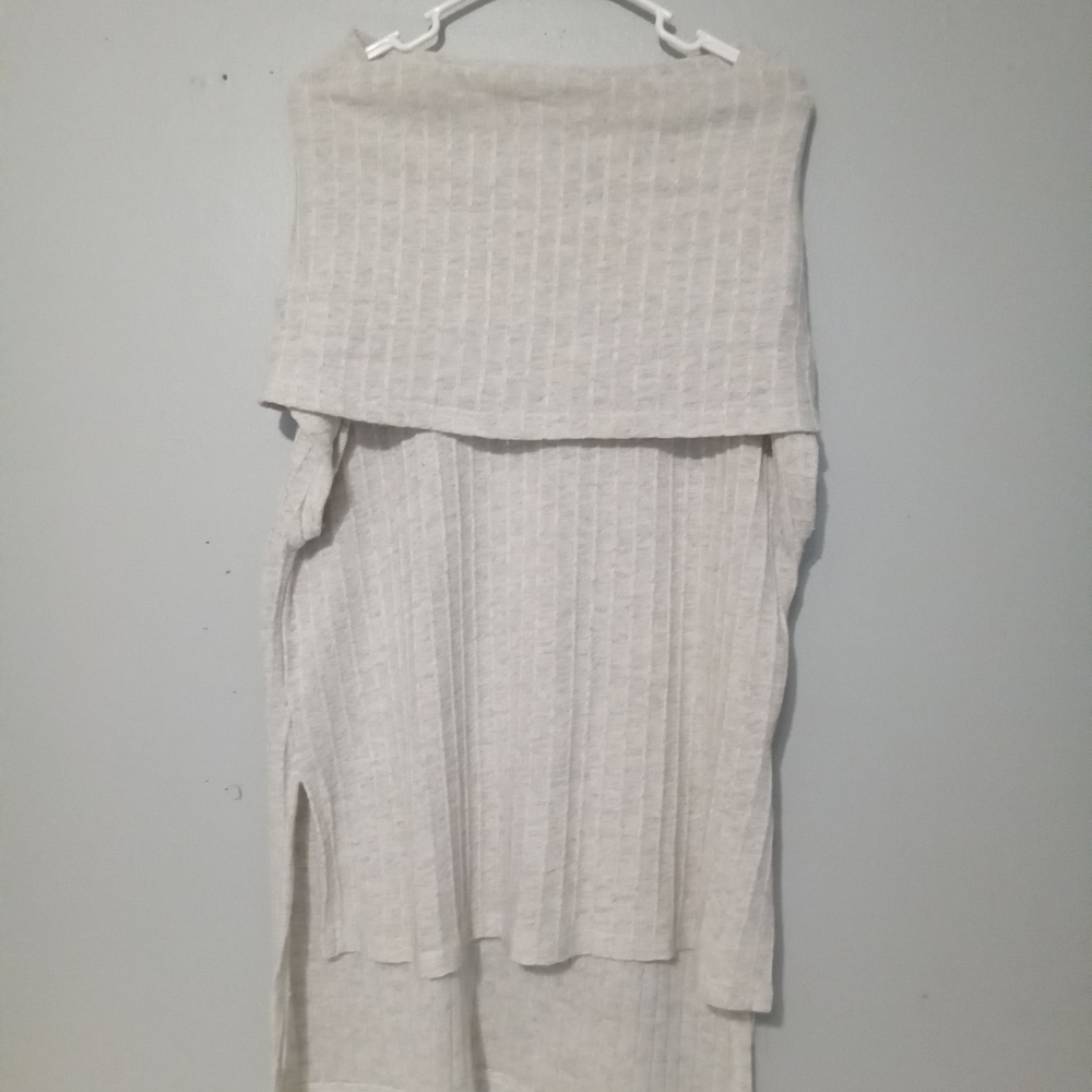 Umgee Light Gray Textured Sweater. 👠